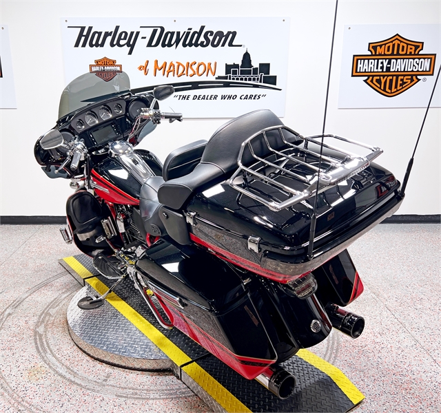 2016 Harley-Davidson Electra Glide CVO Limited at Harley-Davidson of Madison