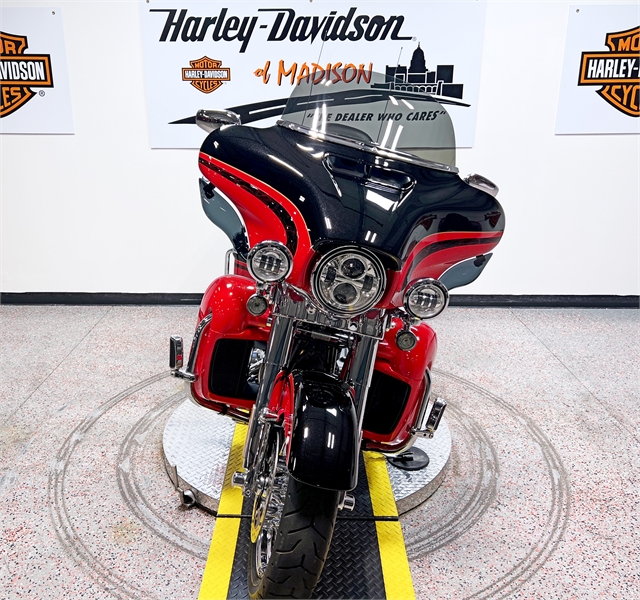 2016 Harley-Davidson Electra Glide CVO Limited at Harley-Davidson of Madison