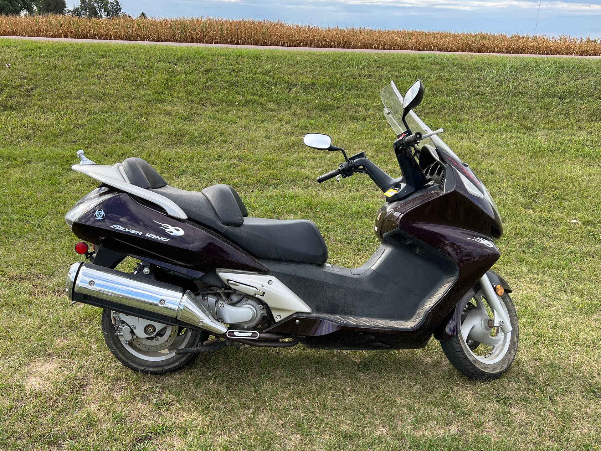 2004 Honda Silver Wing Base at Interlakes Sport Center