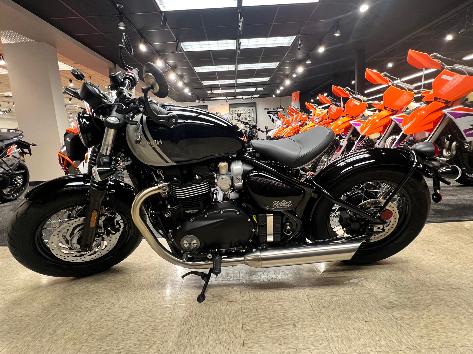 2024 Triumph Bonneville Bobber Base at Sloans Motorcycle ATV, Murfreesboro, TN, 37129