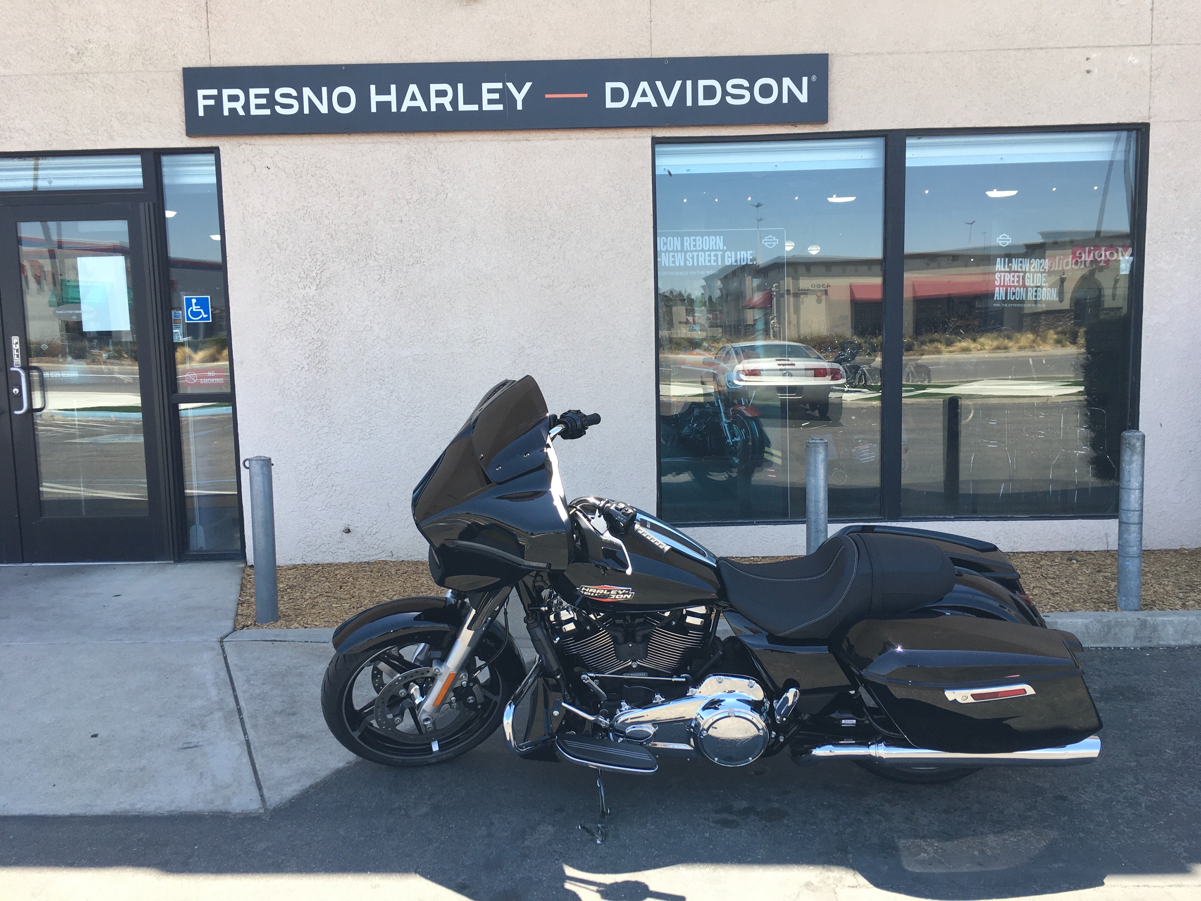 2024 Harley-Davidson Street Glide Base at Fresno Harley-Davidson