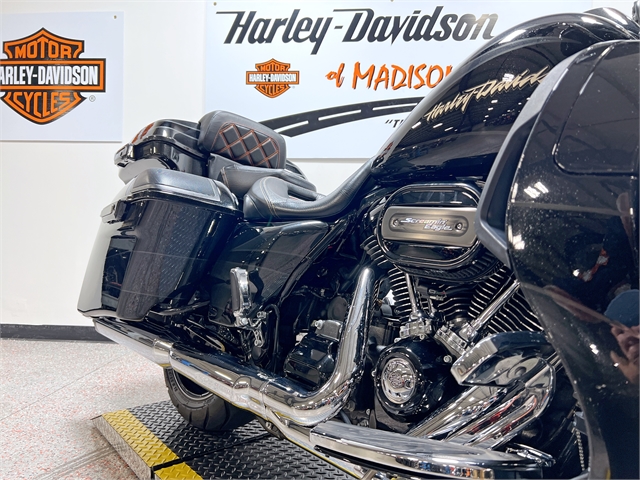 2017 Harley-Davidson Street Glide CVO Street Glide at Harley-Davidson of Madison