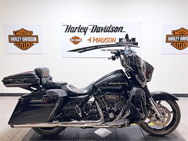 2017 Harley-Davidson Street Glide CVO Street Glide at Harley-Davidson of Madison