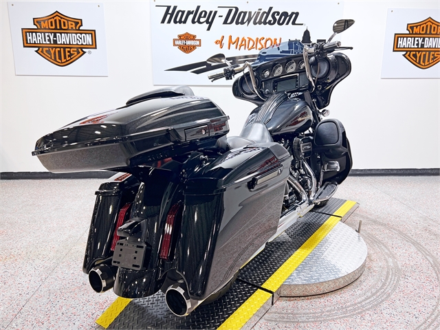 2017 Harley-Davidson Street Glide CVO Street Glide at Harley-Davidson of Madison