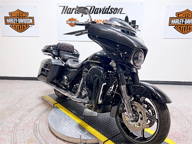 2017 Harley-Davidson Street Glide CVO Street Glide at Harley-Davidson of Madison