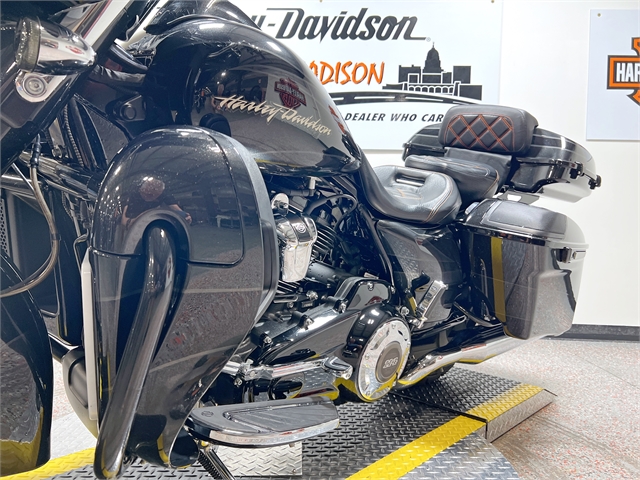 2017 Harley-Davidson Street Glide CVO Street Glide at Harley-Davidson of Madison