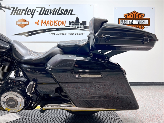 2017 Harley-Davidson Street Glide CVO Street Glide at Harley-Davidson of Madison