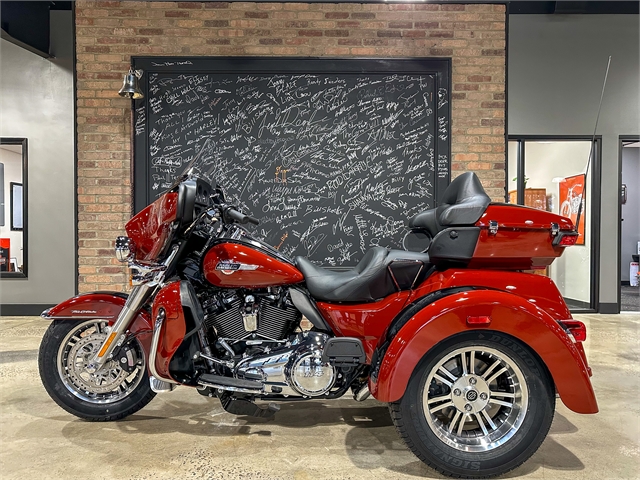 2024 Harley-Davidson Trike Tri Glide Ultra at Cox's Double Eagle Harley-Davidson