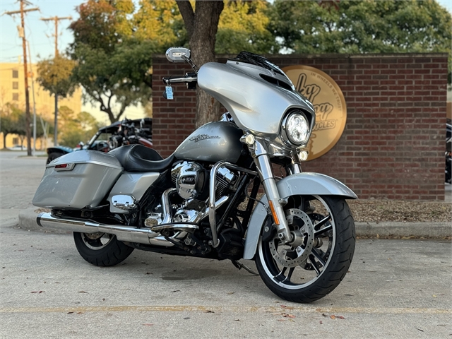 2014 Harley-Davidson Street Glide Base at Lucky Penny Cycles