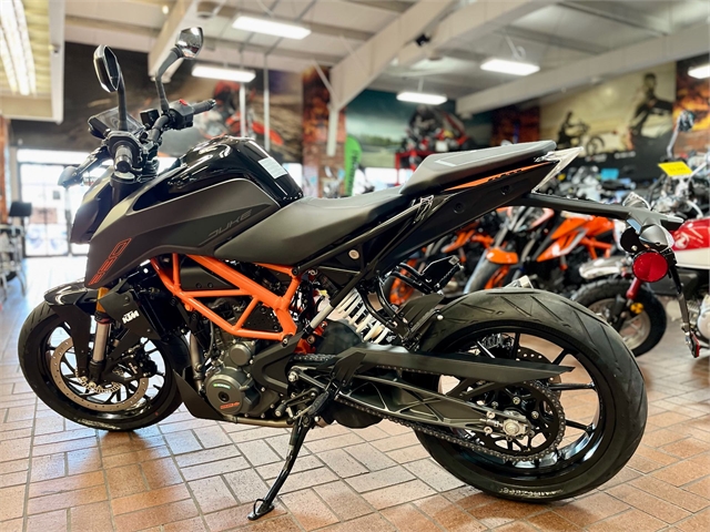 2023 KTM Duke 390 at Wild West Motoplex