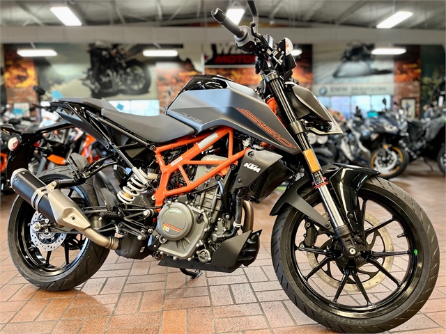 2023 KTM Duke 390 at Wild West Motoplex