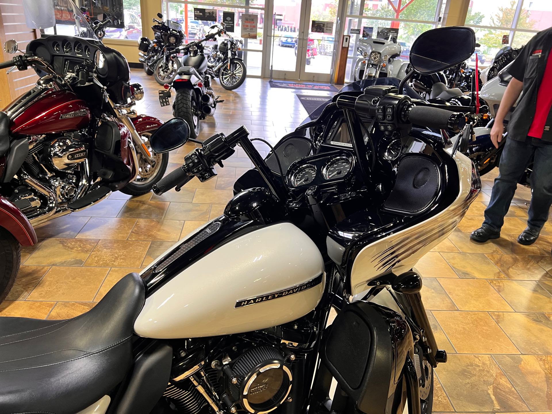 2018 Harley-Davidson Road Glide Special at Man O'War Harley-Davidson®