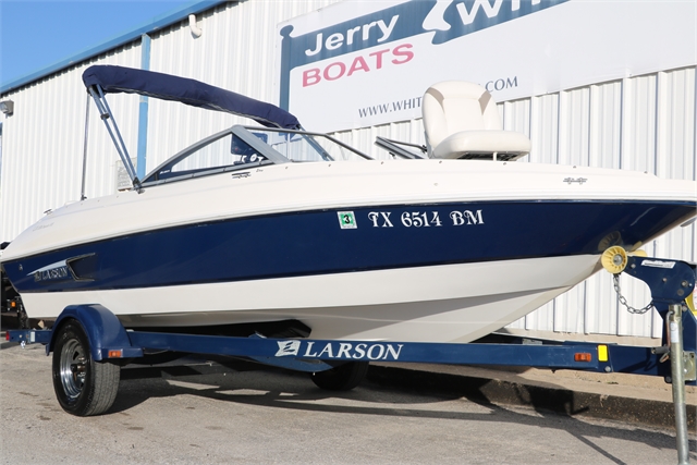 2011 Larson LX850 at Jerry Whittle Boats