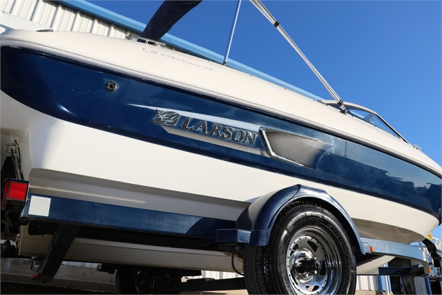 2011 Larson LX850 at Jerry Whittle Boats