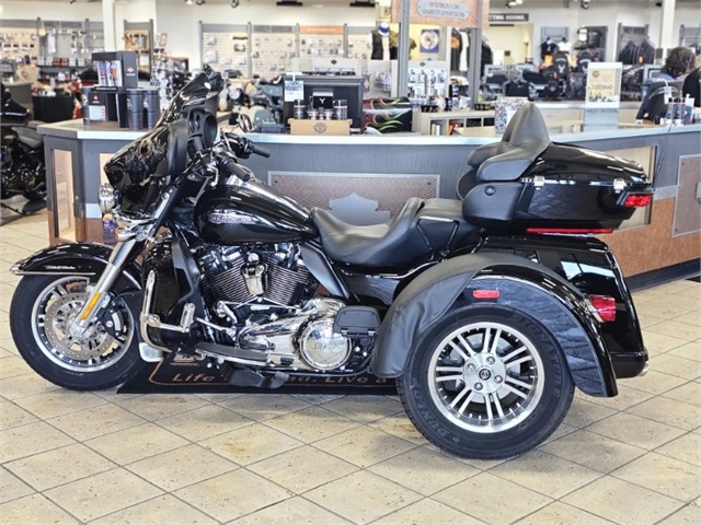 2021 Harley-Davidson Tri Glide Ultra at Destination Harley-Davidson®, Tacoma, WA 98424