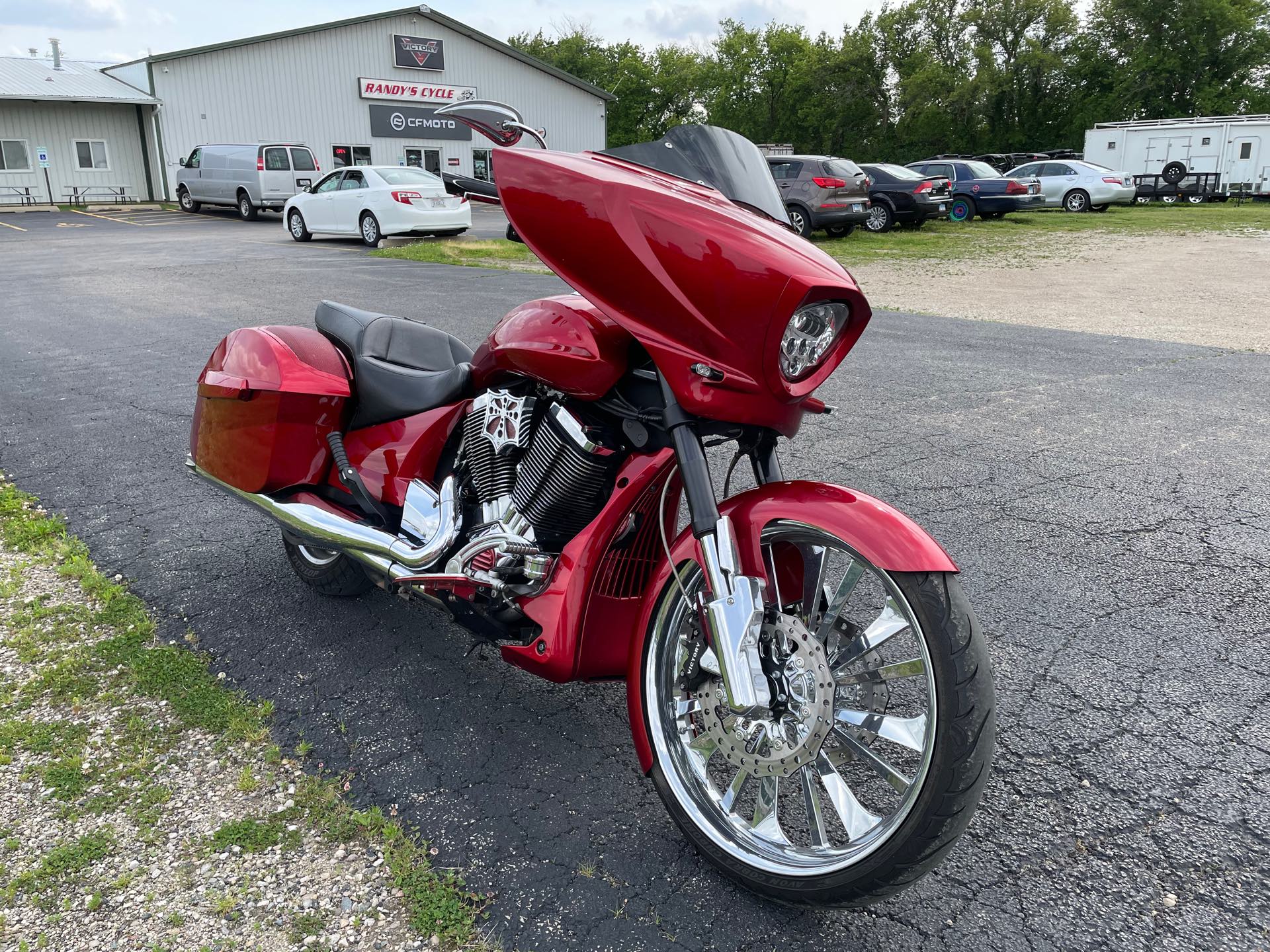 2013 Victory Cross Country Base at Randy's Cycle