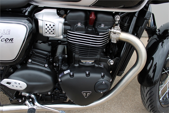 2025 Triumph Bonneville T100 ICON Base at Eurosport Cycle