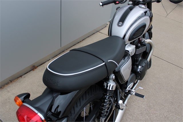 2025 Triumph Bonneville T100 ICON Base at Eurosport Cycle