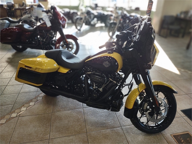 2023 Harley-Davidson® Street Glide® Special Industrial Yellow